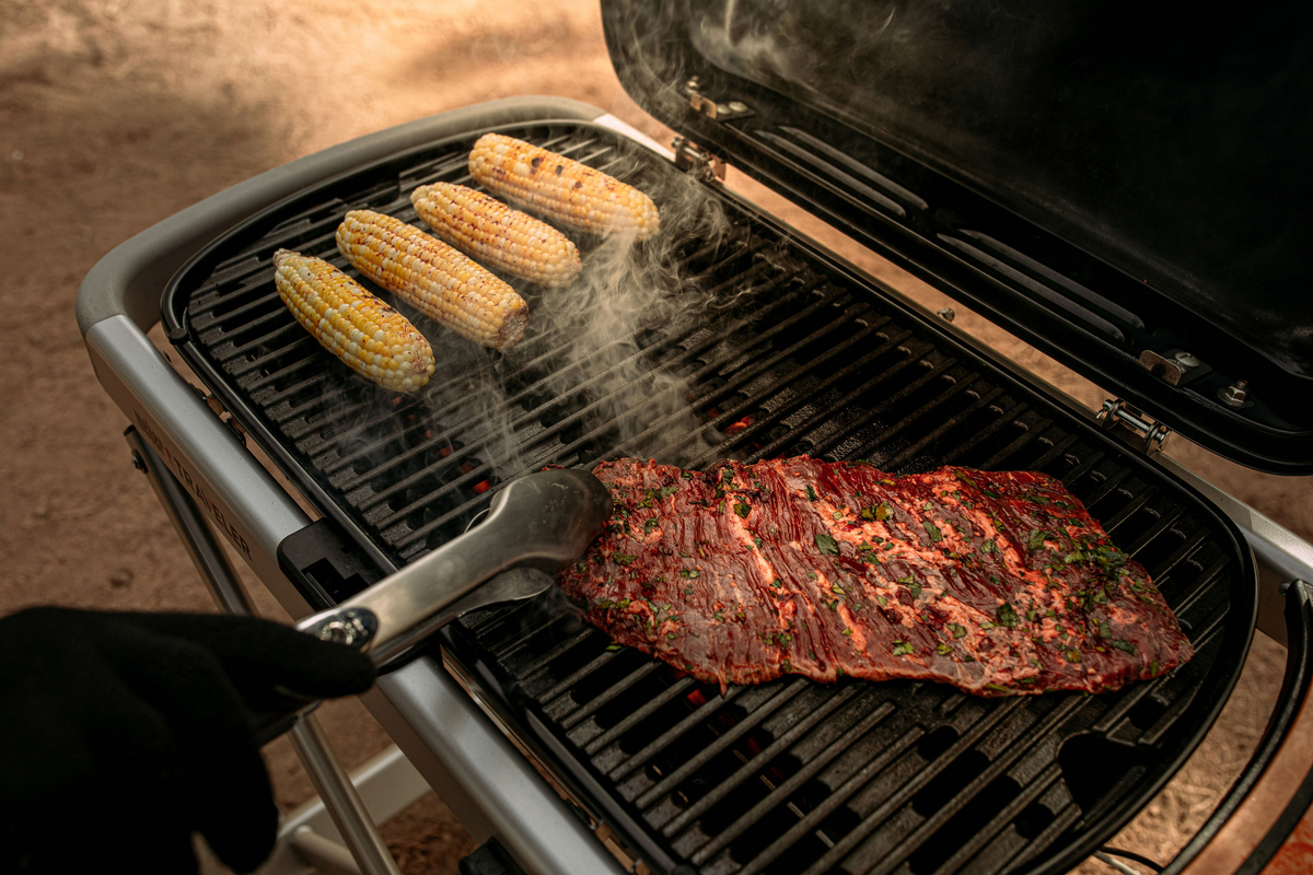 Гриль газовый Weber Traveler